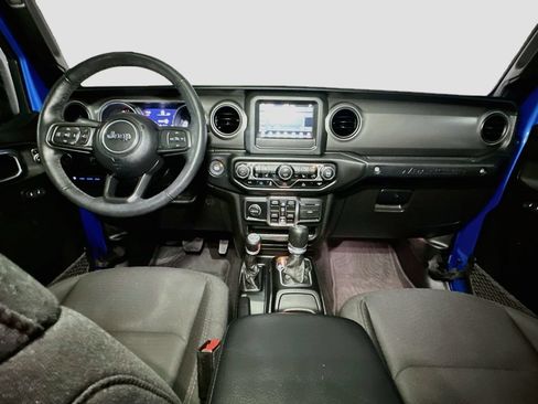 Used 2023 Jeep Wrangler Unlimited w/ Cold Weather Group AWD/4WD image 9