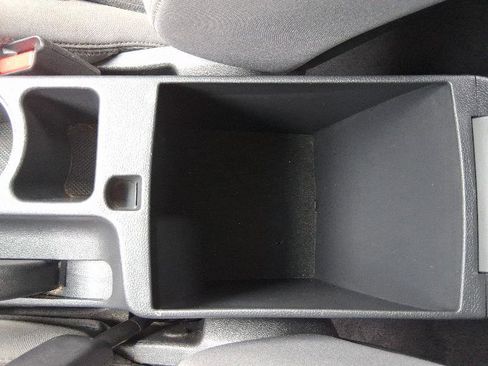 Used 2013 Hyundai Elantra image 21