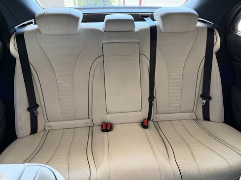 Used 2017 Mercedes-Benz S 550 Sedan image 21