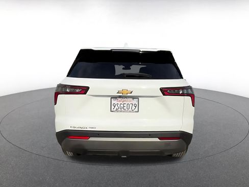 Used 2025 Chevrolet Equinox LT image 12
