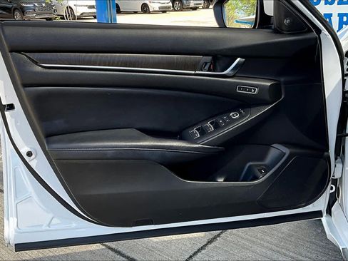 Certified 2018 Honda Accord EX-L image 21