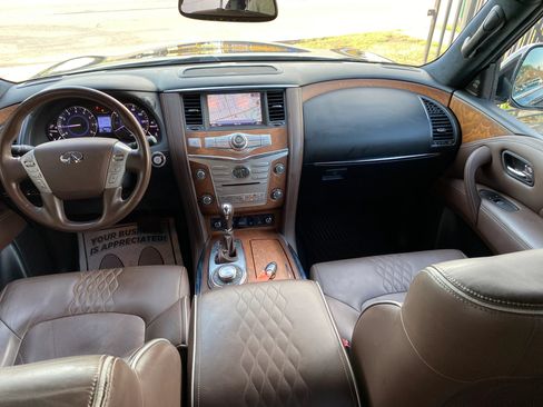 Used 2017 INFINITI QX80 Limited w/ All Season Package AWD/4WD image 4