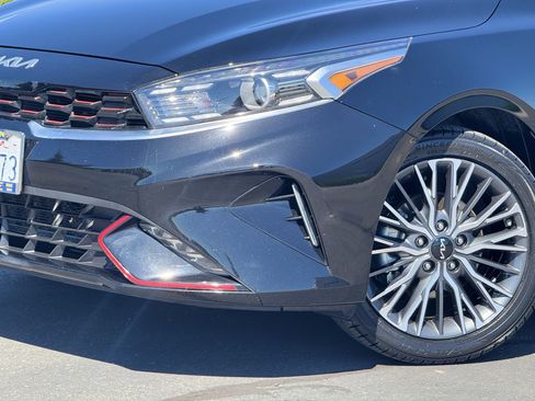 Used 2023 Kia Forte GT-Line FWD image 3