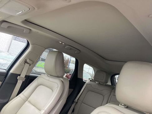 Certified 2022 Lincoln Corsair Reserve w/ Elements Package image 22