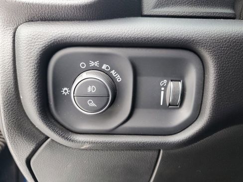 Used 2024 RAM 2500 Big Horn w/ Bed Utility Group image 11