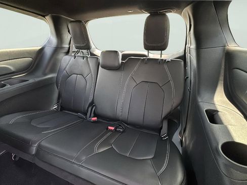 New 2026 Chrysler Voyager LX image 24