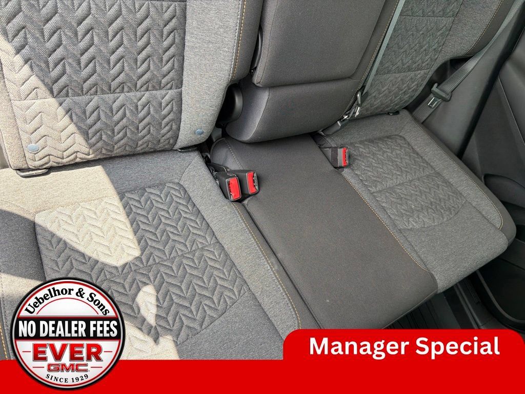Used 2024 Chevrolet Equinox LT w/ LPO, Floor Liner Package FWD image 6