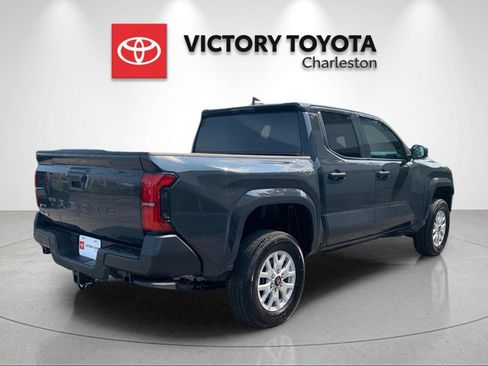 Used 2024 Toyota Tacoma SR w/ SR Upgrade Package AWD/4WD image 7