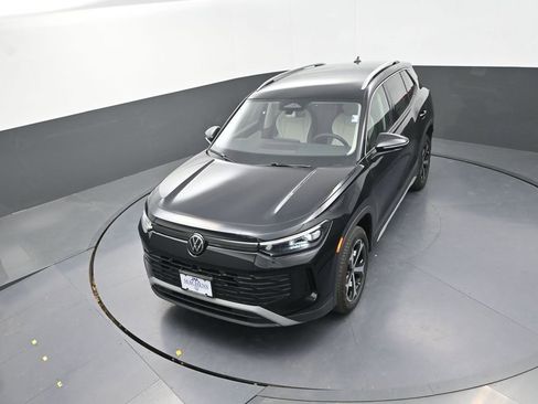 New 2026 Volkswagen Tiguan SE AWD/4WD image 15