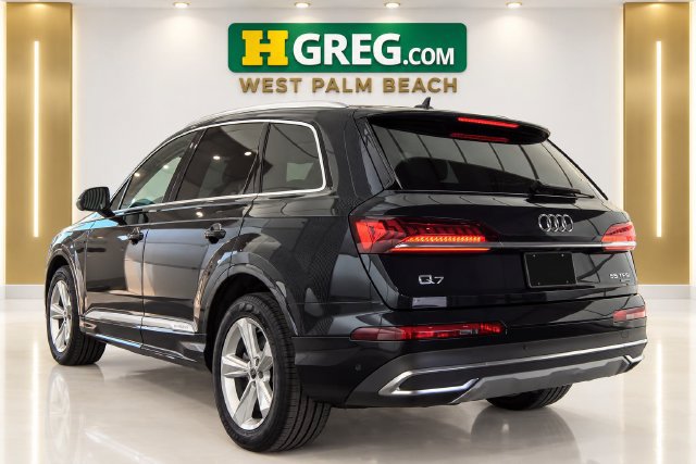 Used 2023 Audi Q7 3.0T Premium w/ Convenience Package AWD/4WD image 2