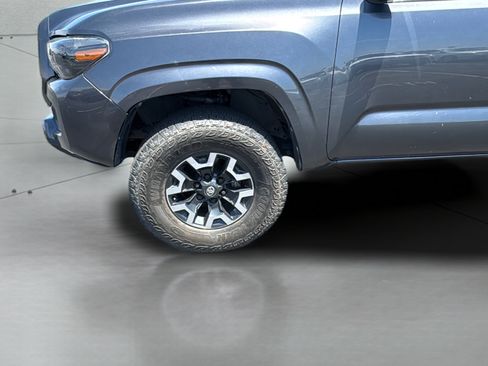 Used 2017 Toyota Tacoma SR RWD image 16