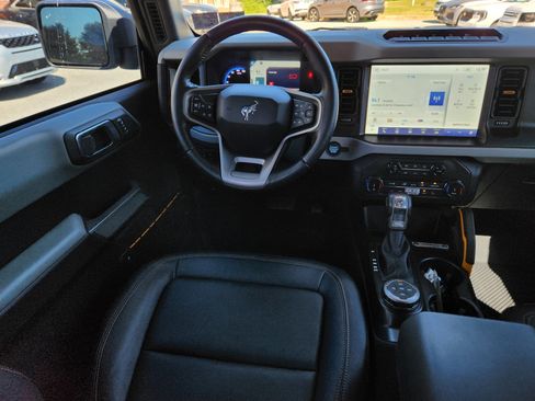 Used 2022 Ford Bronco Badlands image 13