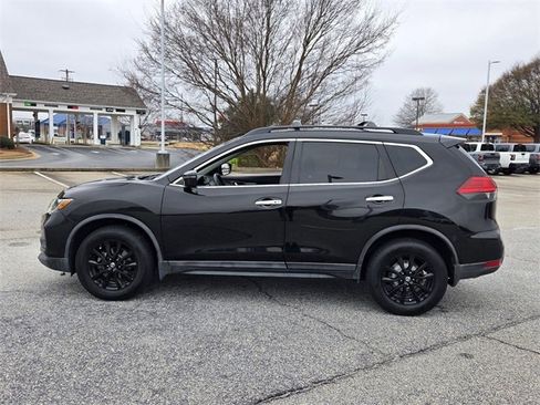 Used 2017 Nissan Rogue SV w/ Midnight Edition Package image 4