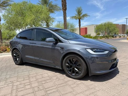 Used 2022 Tesla Model X AWD/4WD image 2
