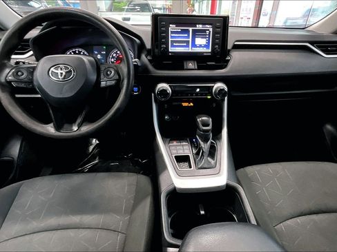 Used 2022 Toyota RAV4 XLE AWD/4WD image 14