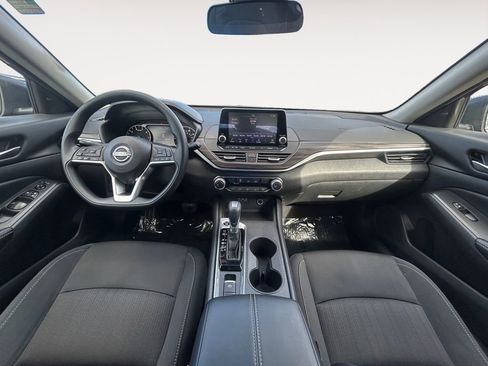 Used 2025 Nissan Altima 2.5 SV AWD/4WD image 14