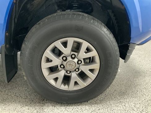 Used 2016 Toyota Tacoma SR5 image 10