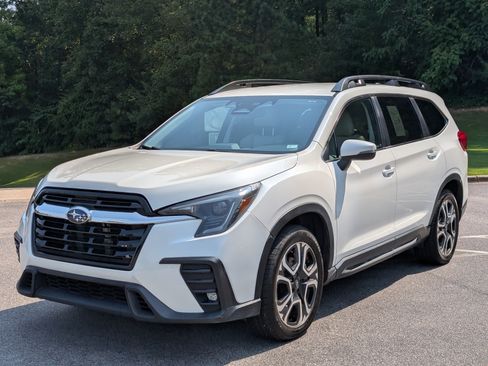 Used 2023 Subaru Ascent Limited AWD/4WD image 5