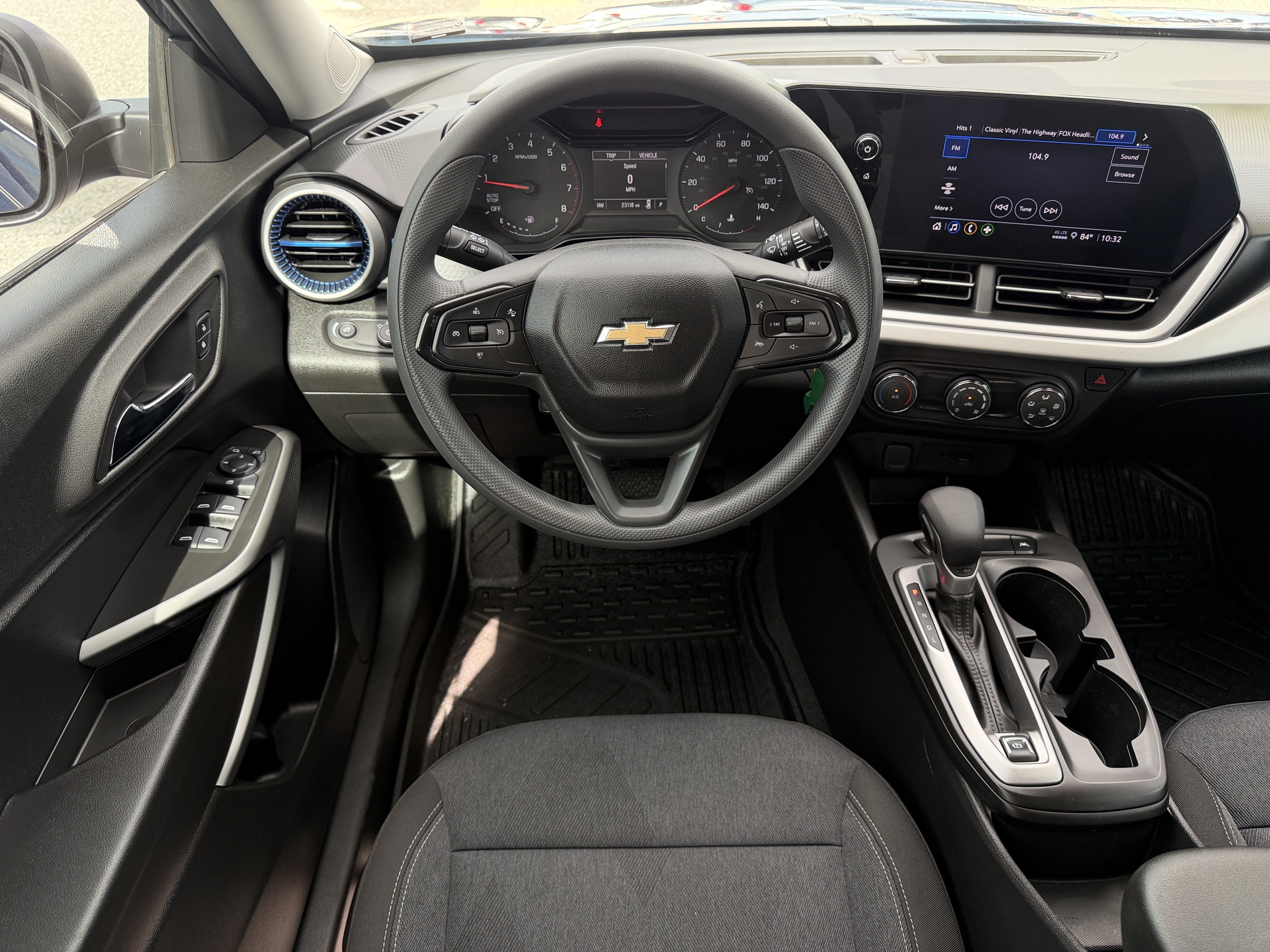 Certified 2024 Chevrolet Trax LS w/ Driver Confidence Package FWD image 14