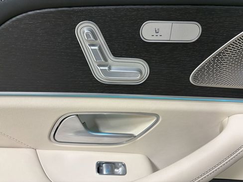 Used 2023 Mercedes-Benz GLS 63 AMG 4MATIC image 28