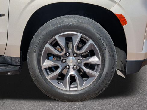 Used 2022 Chevrolet Tahoe LT w/ Luxury Package RWD image 7