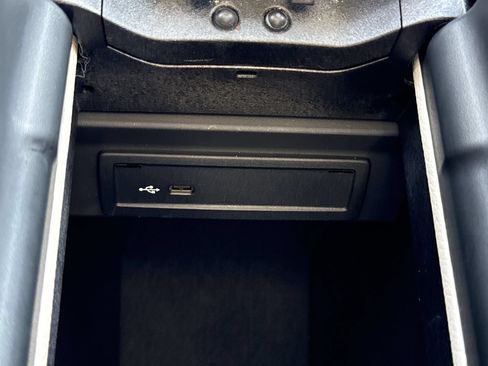 Certified 2022 Mercedes-Benz GLB 250 image 26