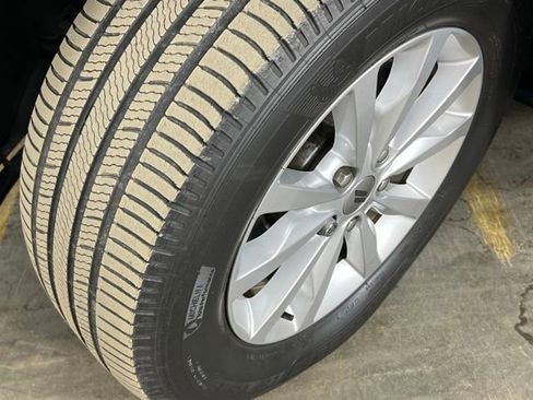 Used 2021 Dodge Durango SXT image 44