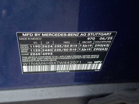 Used 2026 Mercedes-Benz GLB 250 4MATIC image 24