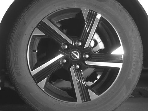 Used 2025 Nissan Sentra SV FWD image 14