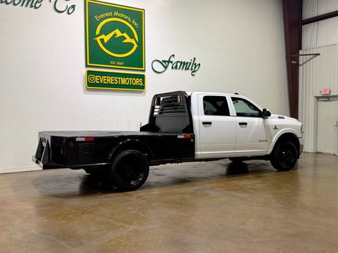 Used 2021 RAM 3500 Tradesman w/ Chrome Appearance Group AWD/4WD image 8