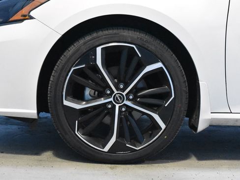 Certified 2024 Nissan Altima 2.5 SR FWD image 22