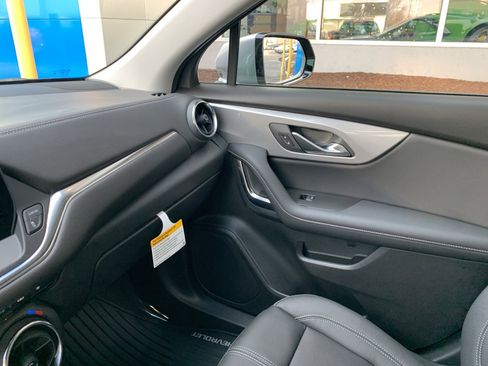 New 2026 Chevrolet Blazer LT image 38