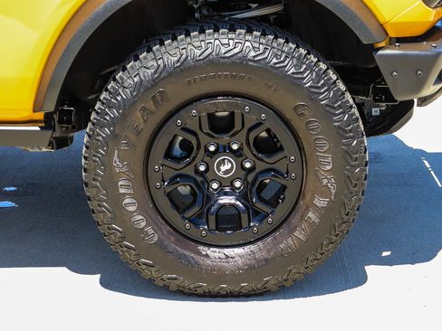 Used 2021 Ford Bronco First Edition AWD/4WD image 9