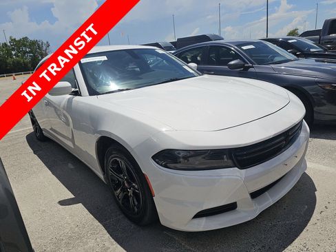 Used 2022 Dodge Charger SXT RWD image 3
