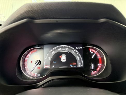 Used 2023 Toyota RAV4 LE AWD/4WD image 15