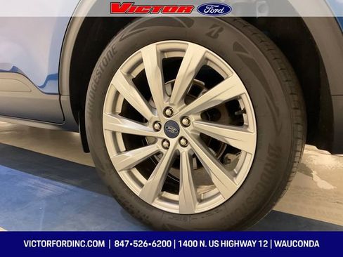 Used 2022 Ford Escape Titanium w/ Titanium Elite Package image 9