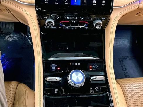 Used 2023 Jeep Grand Cherokee L Summit image 31