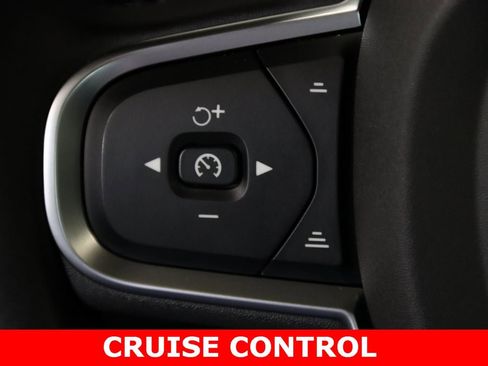 Used 2025 Volvo S60 B5 Core image 17