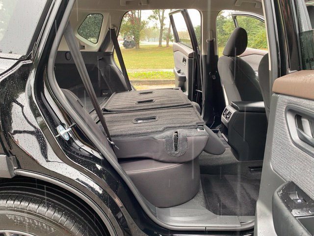 Used 2023 Nissan Rogue S AWD/4WD image 36