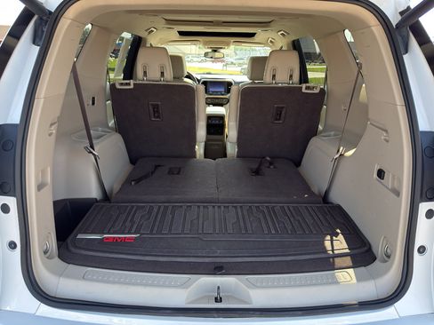 Used 2018 GMC Acadia Denali w/ Technology Package FWD image 6