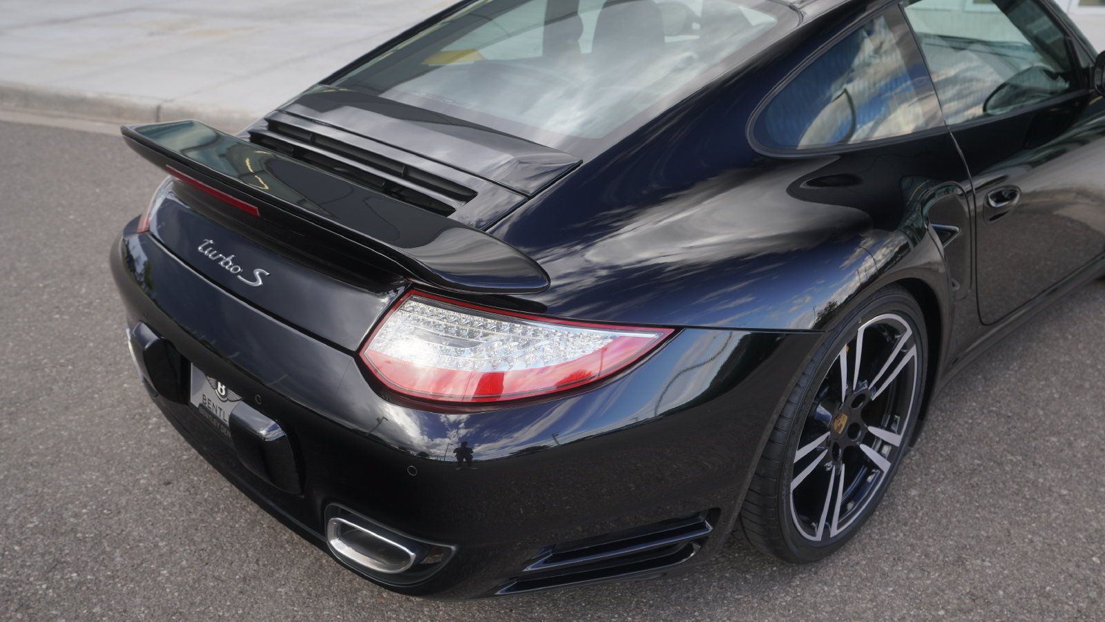 Used 2013 Porsche 911 Turbo S AWD/4WD image 13