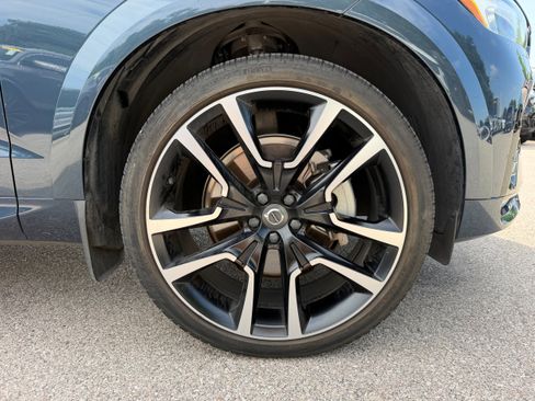 Certified 2024 Volvo XC60 B5 Ultimate w/ Climate Package AWD/4WD image 9