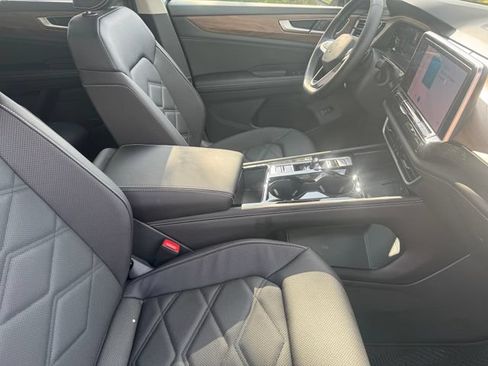 New 2026 Volkswagen Atlas SE FWD image 13