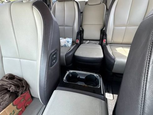 Used 2018 Kia Sedona SX Limited FWD image 47