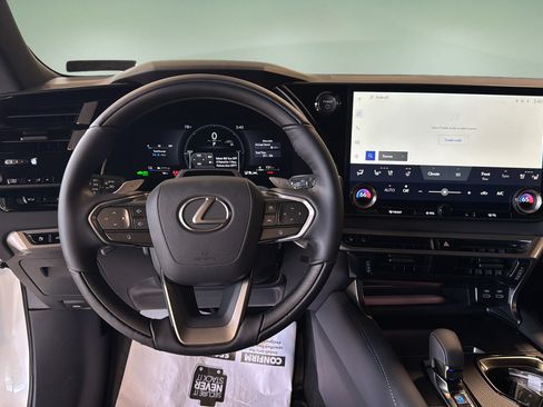 Used 2026 Lexus RX 450h AWD w/ Convenience Package image 18