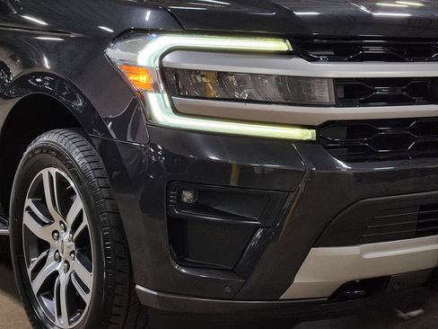 Used 2022 Ford Expedition XLT AWD/4WD image 13