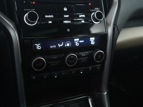 Used 2020 Subaru Ascent Touring w/ Popular Package #3 image 24