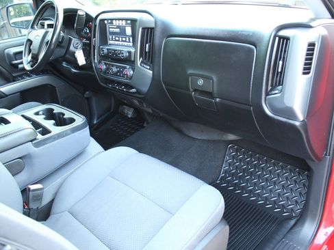 Used 2018 Chevrolet Silverado 1500 LT w/ Texas Edition image 12