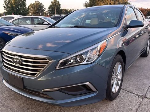 Used 2016 Hyundai Sonata SE FWD image 1
