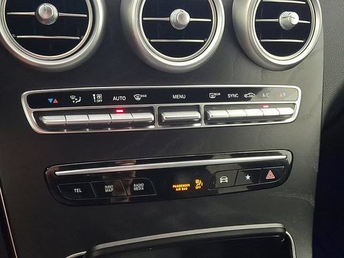 Used 2021 Mercedes-Benz GLC 300 image 19